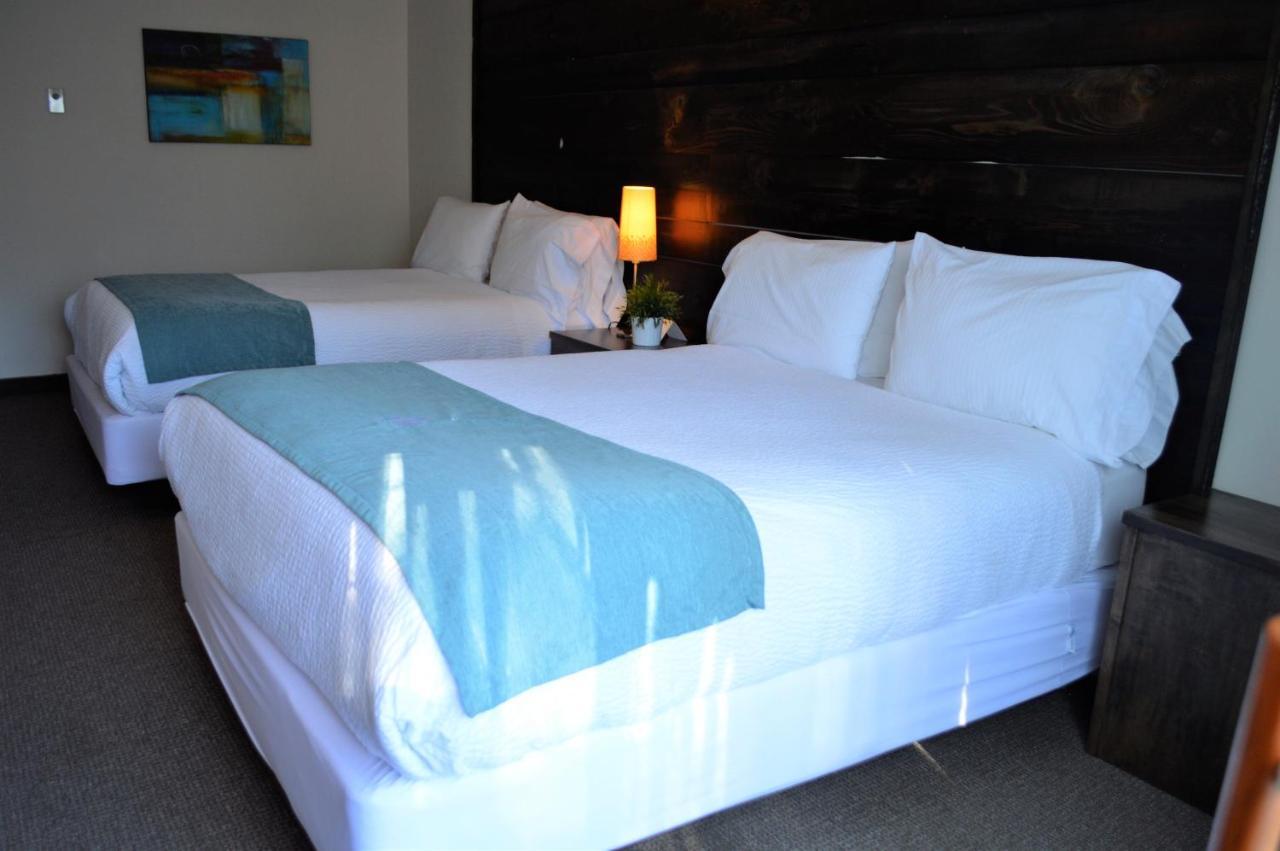 3 Pines Lodge Muskoka هانتسفيل المظهر الخارجي الصورة