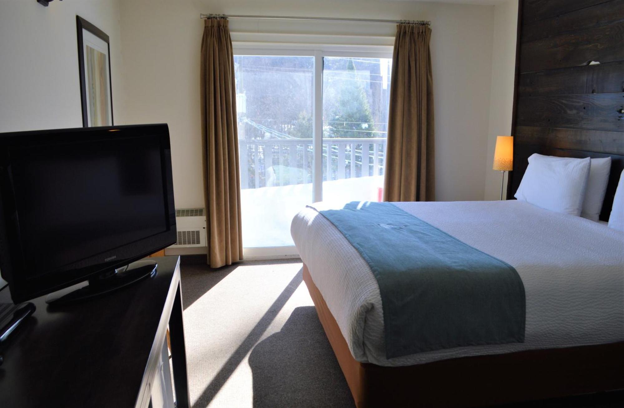 3 Pines Lodge Muskoka هانتسفيل المظهر الخارجي الصورة