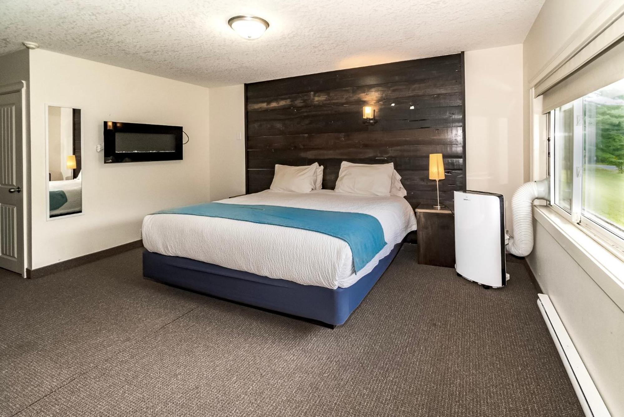 3 Pines Lodge Muskoka هانتسفيل المظهر الخارجي الصورة