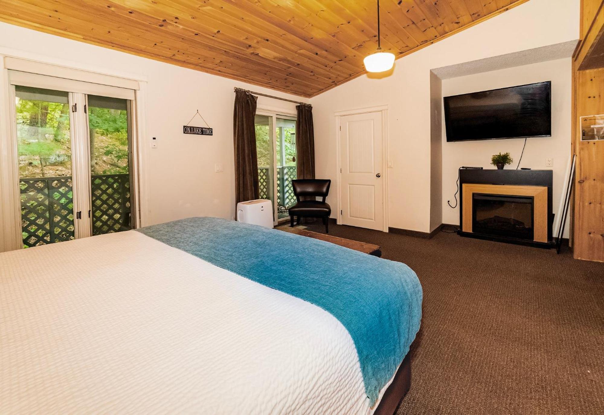 3 Pines Lodge Muskoka هانتسفيل المظهر الخارجي الصورة